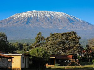 Хеликоптер пао током спасилачке мисије на Килиманџару, погинуло петоро људи