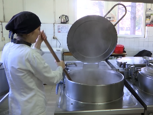 Kако су организоване народне кухиње током празника