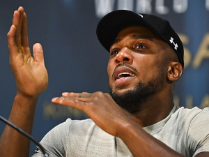 Ентони Џошуа лакше повређен у саобраћајној несрећи, двоје људи погинуло