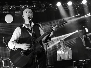 Земља није мој дом