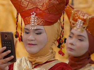 Земља жена: Индонезија, Минангбау народ