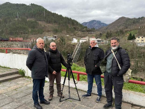 Рат и песма