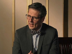 Народно позориште у десет чинова: Нушићев Наход