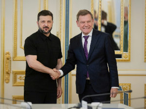 Шта стоји иза нове немачке помоћи Украјини – Лавров упозорава: НАТО се распада ако настави овако (Tanjug AP Photo / Ukrainian Presidential Press Office via AP) Шта стоји иза нове немачке помоћи Украјини – Лавров упозорава: НАТО се распада ако настави овако