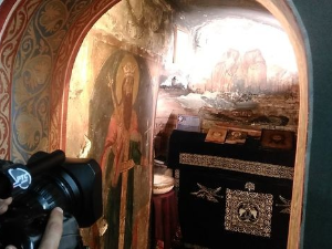 Старо српско писано наслеђе: У светости и светлости