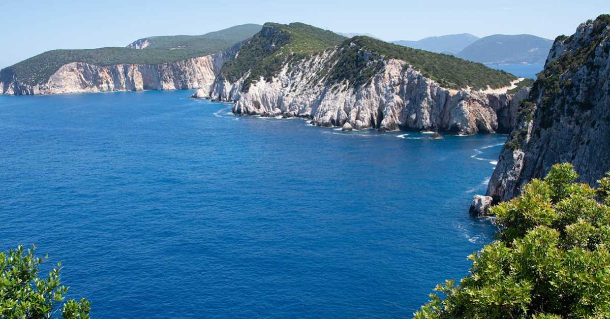 Која држава има најдужу обалу на свету