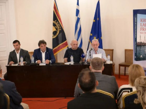  Књига "Креће се лађа француска" Ивана Радовановића представљена на Крфу