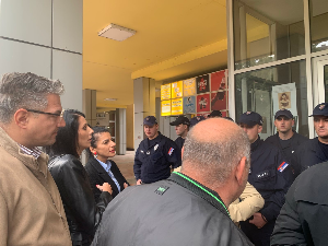Седница Скупштине Краљева почела уз кашњење, поједини опозициони посланици одбили претрес