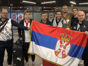 Шахисти Србије после освојене бронзане медаље допутовали у Београд