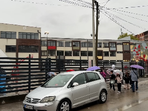 Дојаве о бомбама у више школа у Србији, полиција на терену