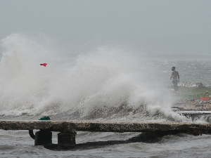 Најјачи ураган у историји Јамајке погодио острво, без струје више од 200.000 људи (Фото: Танјуг / AP Photo/Matias Delacroix) Најјачи ураган у историји Јамајке погодио острво, без струје више од 200.000 људи