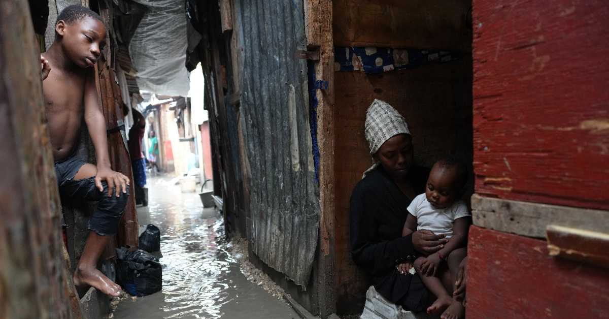 Ураган "Мелиса" донео обилне падавине Хаитију, у поплавама погинуло 25 особа