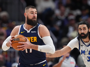 Денвер баш нема среће, повредио се и Валанчијунас