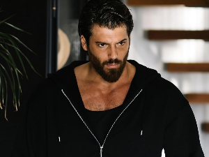 Звезде турских серија Џан Јаман и Селен Горгузел ухапшене у полицијским рацијама