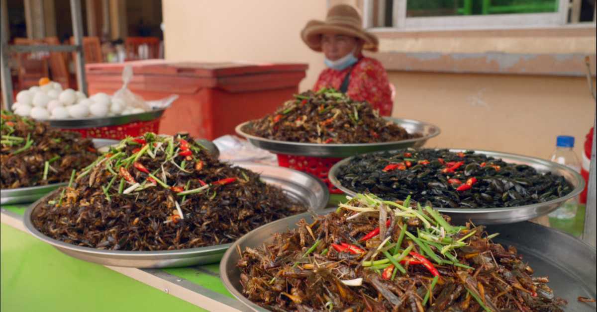 Чудесни светски безистани: Камбоџа – пијаца инсеката, 5-6 