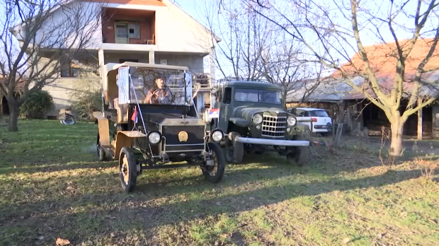 Радослав Матић направио реплику првог аутомобила који је 1903. године стигао у Србију