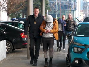 Припадницима Торциде који су напали навијаче Црвене звезде у Тузли одређен притвор