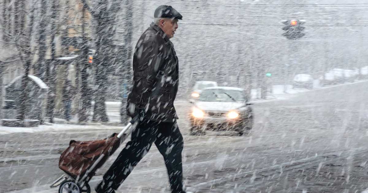 РХМЗ упозорава на повећање снежног покривача и ледену кишу, могућа тотална блокада саобраћаја 