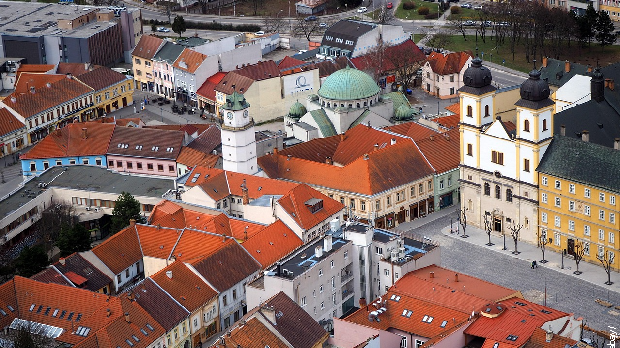 На три воде: Јутарњи програм из три студија