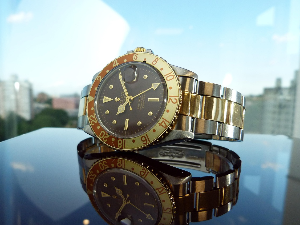 Превара кô из филма – четири Ролекса купљена новцем из Монопола