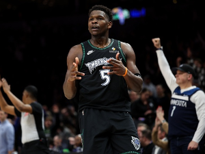 Минесота разбила шампиона - Едвардс командовао победом