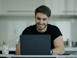 Контрола, продуктивност или баланс – због чега се запослени у ИТ сектору враћају у канцеларије