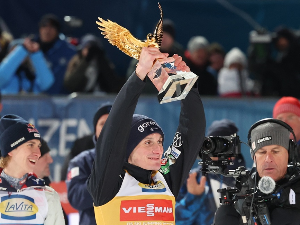 После 10 година Словенија поново слави Превца - Домен шампион Турнеје четири скакаонице