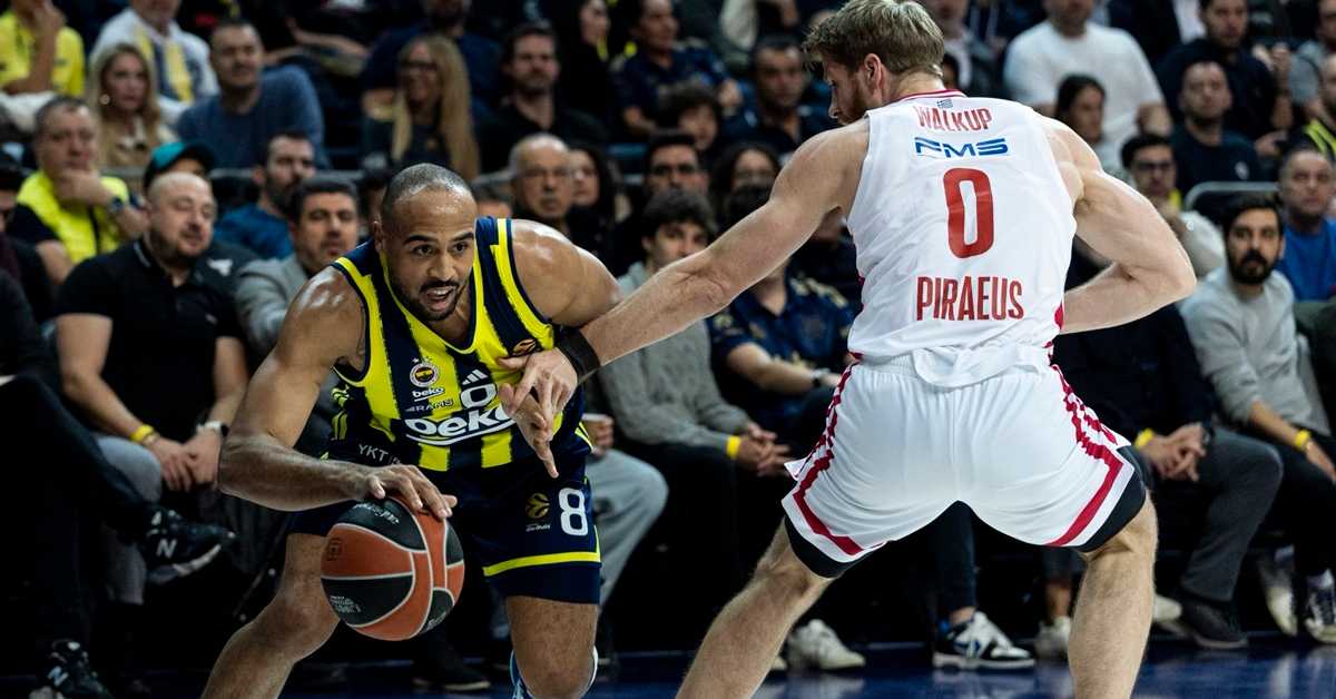 Олимпијакос без Милутинова и Џонса поражен у Истанбулу