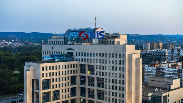 Бањац: МОЛ-у се на тацни пружа цело тржиште Србије, око цене НИС-а ће се ломити копља