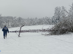 Стиже нови снежни талас – евакуисано 14 особа, део потрошача Mачванског и Колубарског округа без струје