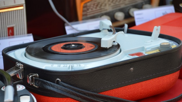 Игла на винилу – Joni James