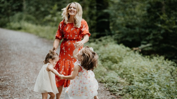 Фамилиологија: Породична прича