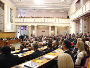 Саборски заступник певао о Павелићу као "вођи свих Хрвата"; Пуповац: Претња и величање зла