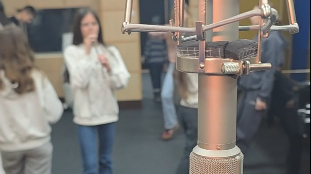 Шта је поезија  (у серијалу „Драмофон”)