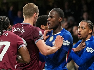 ФА казнио Челси са 325.000 фунти, а Вест Хем са 300.000 због сукоба играча