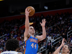 Судар лидера припао Детроиту, Топић делио асистенције