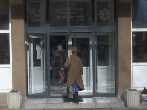 Нови удар на Србе на КиМ - професори, студенти, лекари постају 