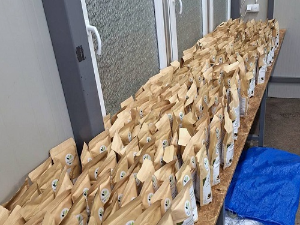 Цариници запленили преко 37 килограма чаја за мршављење