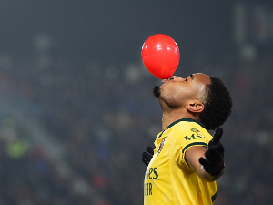 Милан не одустаје од Скудета, рутина "росонера" против Болоње