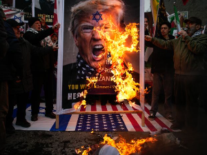 Судар америчких и иранских бродова у Ормушком теснацу, шахид на дну океана