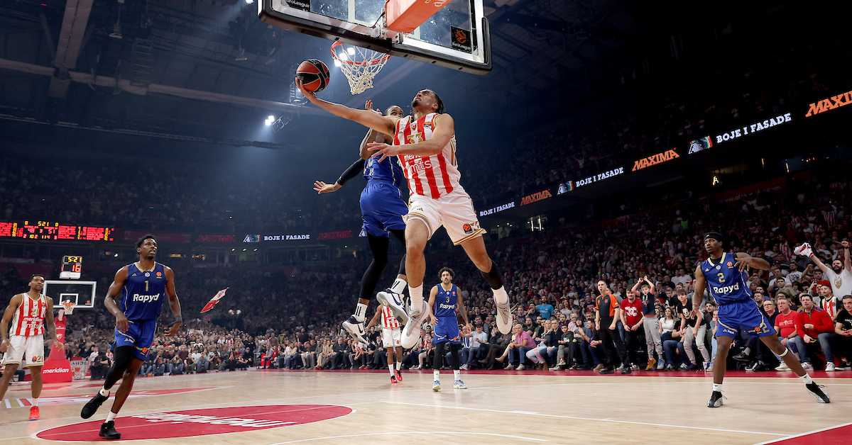 Макаби се провукао у "Арени", Нвора два пута промашио победу