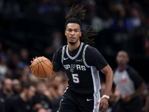 Стефон Касл рекордом каријере и Јокићевим бројкама сломио Далас