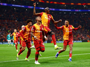 Истанбул поново прогутао Ливерпул, Галата ближа четвртфиналу