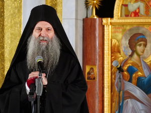 Патријарх писао Путину, Трампу и папи: Зауставити примену закона о 