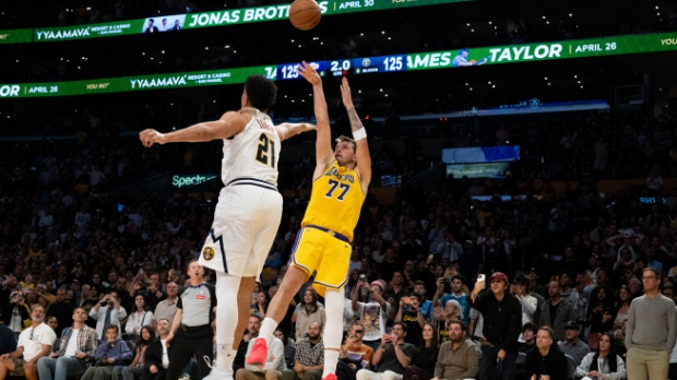 Дончић кошем у задњој секунди пресудио Денверу после продужетка, трипл-дабл Јокића