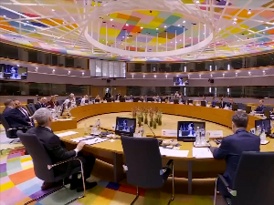 Лидери ЕУ траже решење за раст цена енергената и мађарски вето на помоћ Украјини