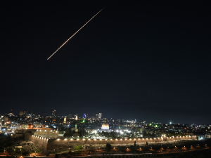 Нови напад Ирана, сирене у Израелу и Кувајту; Тел Авив узвратио ударима на Либан након напада Хезболаха на Хаифу