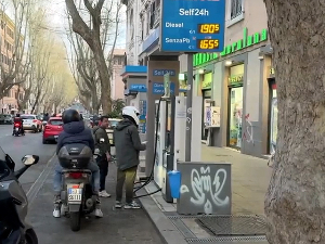 Појефтињује гориво у Италији – одговор на кризу или краткорочна мера пред изборе