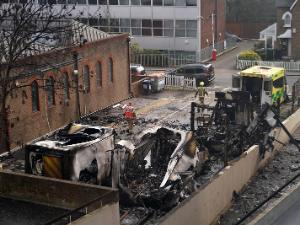 Запаљена возила јеврејске хитне службе у Лондону – полиција трага за тројицом осумњичених 