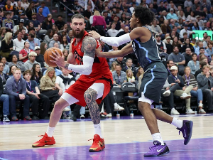 Торонто убедљив у Јути, заоштрава се борба за плеј-оф